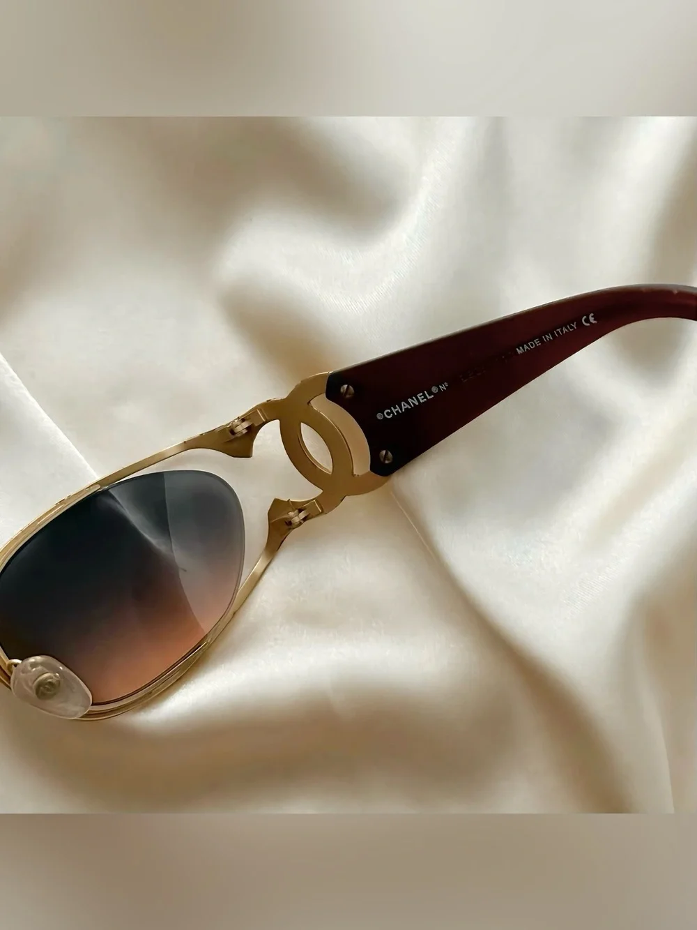 AUTHENTIC VINTAGE CHANEL 4023 C.138 VINTAGE RIMLESS GRADIENT CC LOGO SUNGLASSES